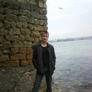  ,   Viktor, 41 ,  