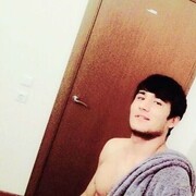  ,  Ali, 26
