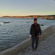  ,   Guram, 32 ,   ,   