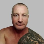  ,  Alejandro, 49