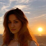  ,  Viktoriya, 37