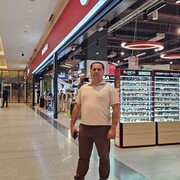  ,  Elvin, 39