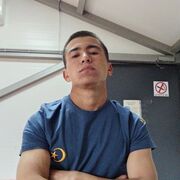  ,  Bekzod, 25