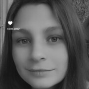 ,  Viktoria, 28