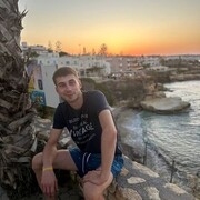  ,  Vlad, 32
