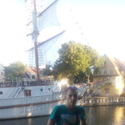  ,  Dima, 32