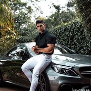  ,  Alex, 33