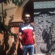  ,  Arman, 39