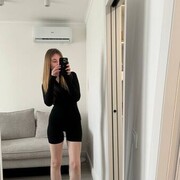  , 