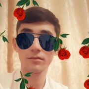  ,  Rocki, 24