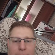  ,  Viktor, 35