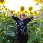  ,  Elena, 64