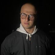  ,  Viktor, 24