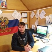  ,  Artur, 43