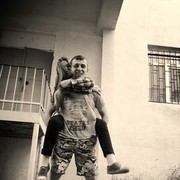  ,   Ozzy, 33 ,   