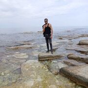  ,  Edik, 35