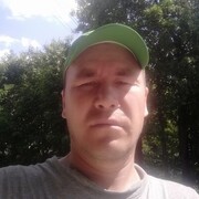  ,  Marat, 41