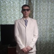  ,  Denis, 40