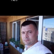  ,   Artur, 41 ,   ,   
