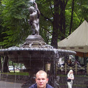  ,   Edvard, 42 ,   
