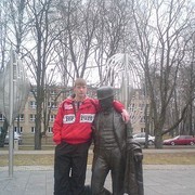  ,   Guntars, 32 ,   