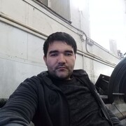  ,  Azamat, 32