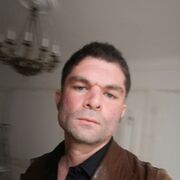 Jouy-en-Josas,  Andre, 40