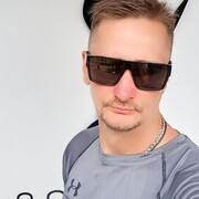  ,   Johnny, 25 ,   ,   
