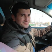  ,  Joniy, 32