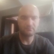  ,  Dato, 37