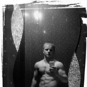  ,  Kolya, 28