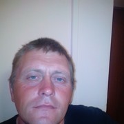  ,  Viktor, 44