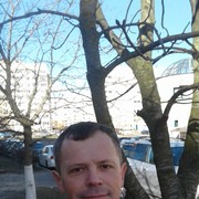  ,   Makcim, 51 ,  