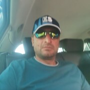  ,  Nika, 40