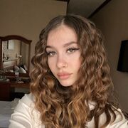  ,   Maria, 21 ,   