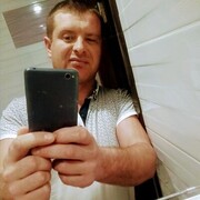  ,  Viktor, 37