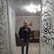  ,   Valentin, 41 ,  