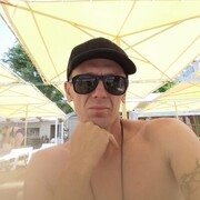  ,  Alex, 46
