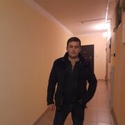  --,   Artur, 44 ,   