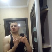  ,   Rafael, 30 ,  