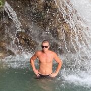  ,   Denis, 29 ,   ,   