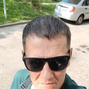  ,  Alex, 44