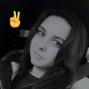  ,  Anya, 37