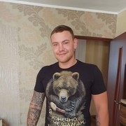  ,  Anton, 32