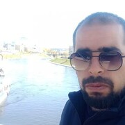 ,  Aqil, 39