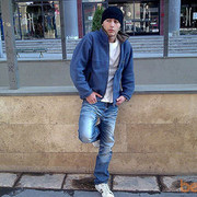  ,   Karlos, 32 ,   