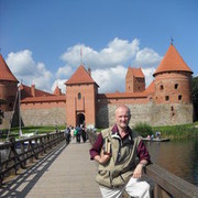  ,   Feliks, 58 ,  