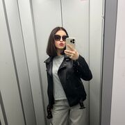  ,   Anastasia, 33 ,   ,   