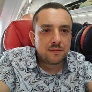  ,  Viktor, 40