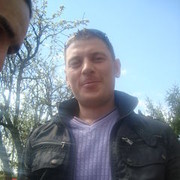  ,   Leon, 39 ,   